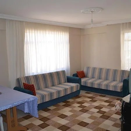 Yade Ayvalı