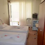 Yade Apartmanhotel