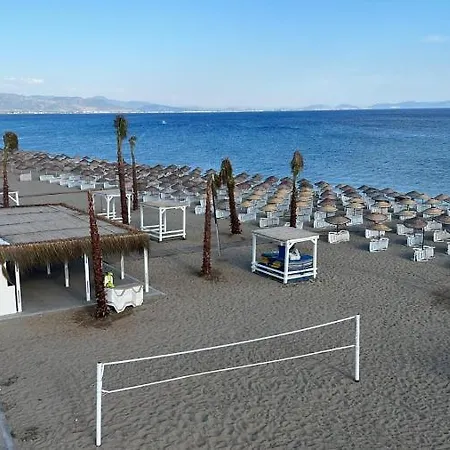 Yade Aparthotel