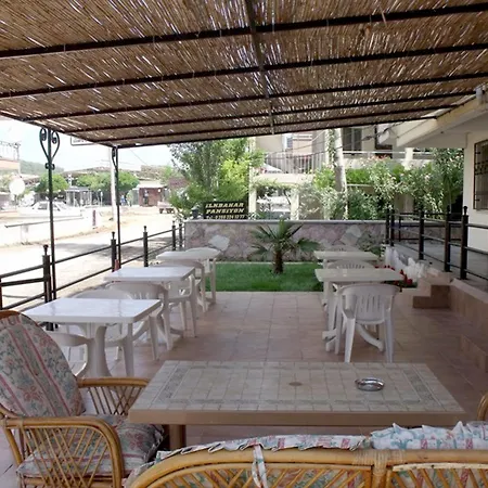 Yade Aparthotel 2*